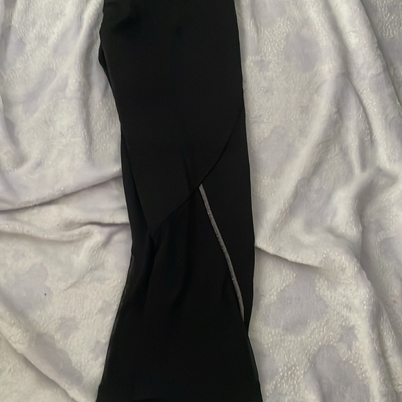 Lululemon capris - Picture 6 of 7